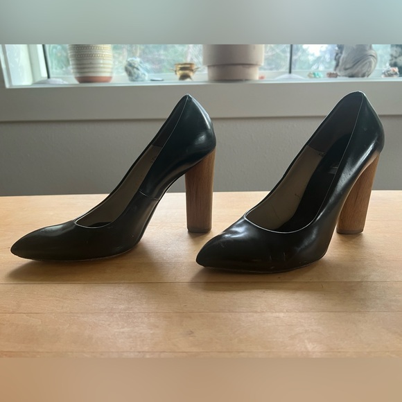 YSL Black Leather Pumps with Wooden Heel - Picture 4 of 9